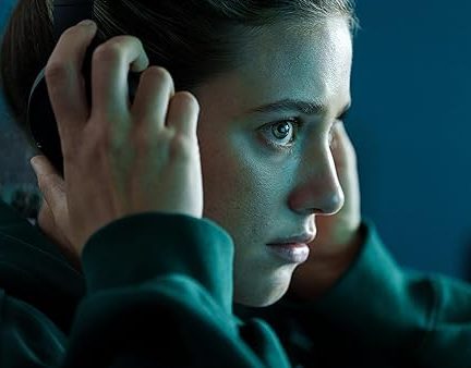 دانلود فیلم کارگاه آمریکایی American Sweatshop 2025