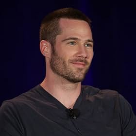 Luke Macfarlane Luke Macfarlane